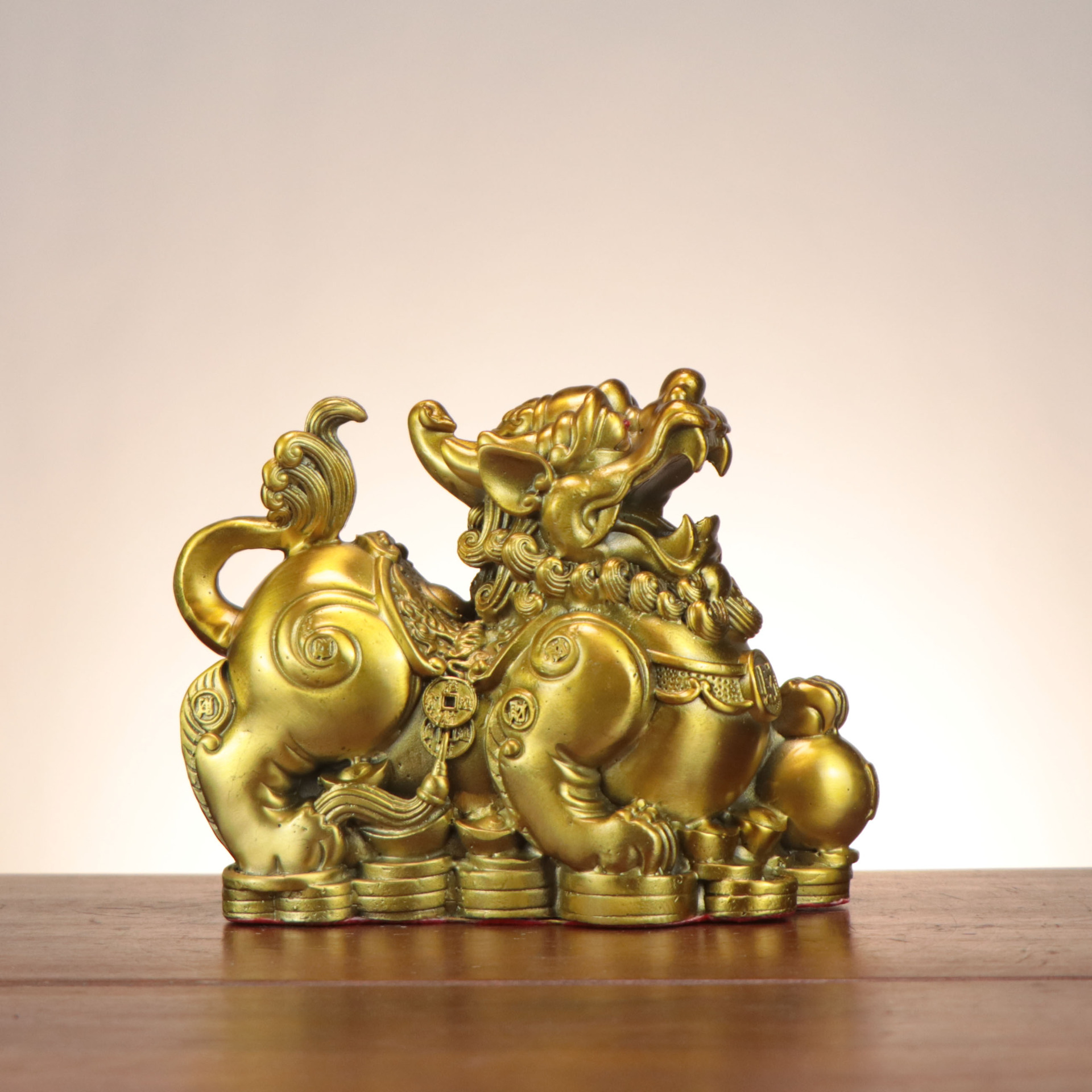 匠心獨運，招財納福 楊銅記如意金錢貔貅擺件賞析