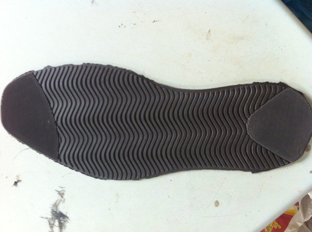 開平市蒼城訊發五金橡膠制品廠 專業制造優質橡膠鞋底，廠家直供，價格透明